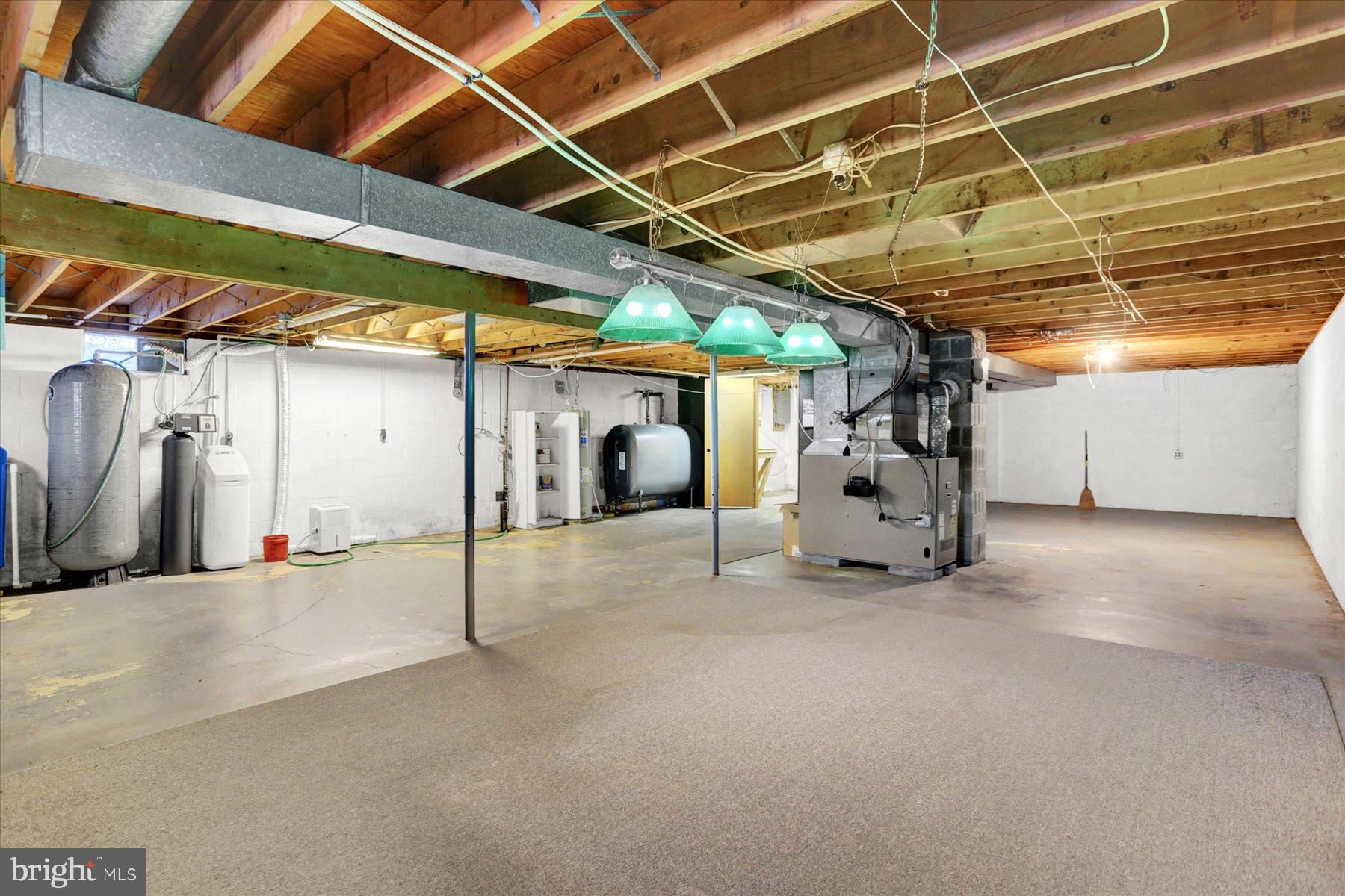 970 Cranes Gap Road Carlisle, PA 17013 - Photo 30 of 48 a view of a garage