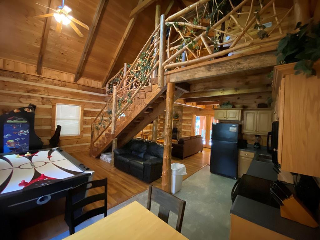 1647 Bear Valley Road Sevierville, TN 37876 - Photo 2 of 11 Gallery Image 2
