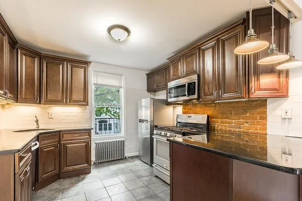$1,695,000 | 215 8th Street, Jersey City, NJ 07302