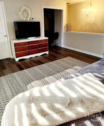 $2,400 | 312 Bonaventure Road, Thunderbolt, GA 31404