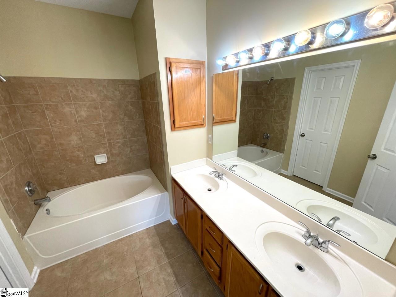 105 Woolridge Way Greer, SC 29650 - Photo 8 of 16 Gallery Image 8