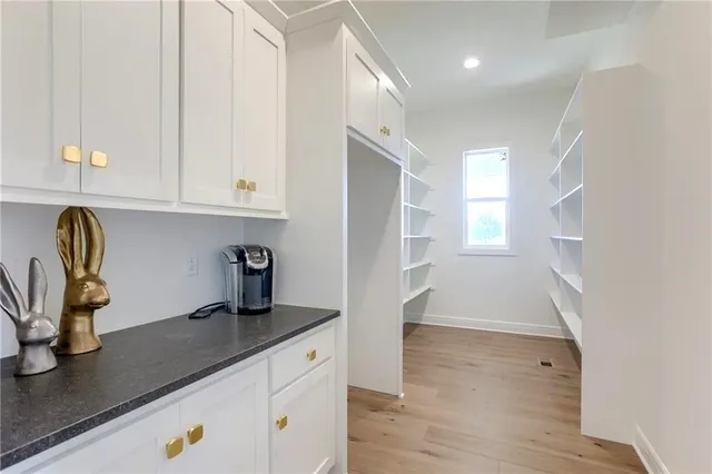 $896,325 | 2461 176th Street, Overland Park, KS 66085