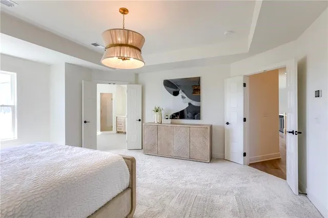 $896,325 | 2461 176th Street, Overland Park, KS 66085