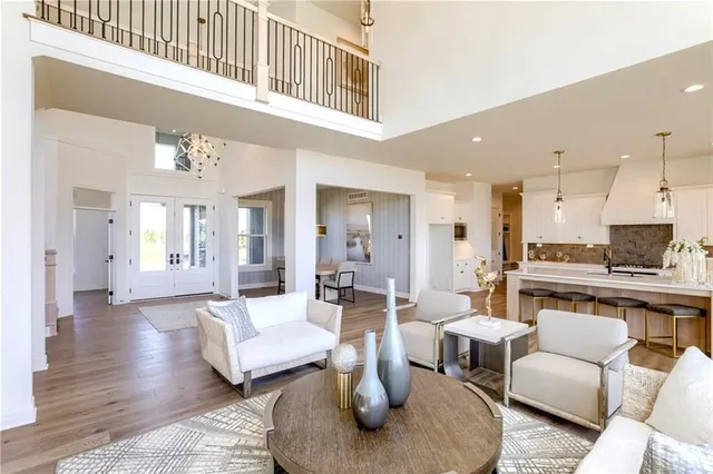 $896,325 | 2461 176th Street, Overland Park, KS 66085