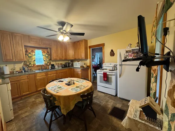 $149,900 | 41 South Main Street, Guilford, ME 04443