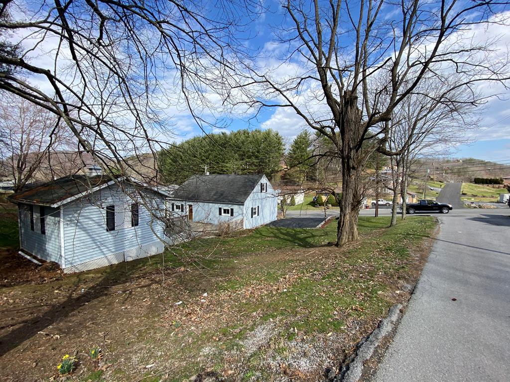 301 Edgewood Road Bluefield, VA 24605 - Photo 31 of 31 Gallery Image 31