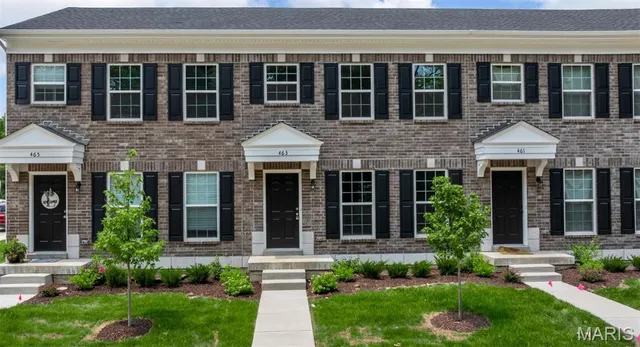 $279,900 | 463 Sunset Hollow Drive, Wentzville, MO 63385