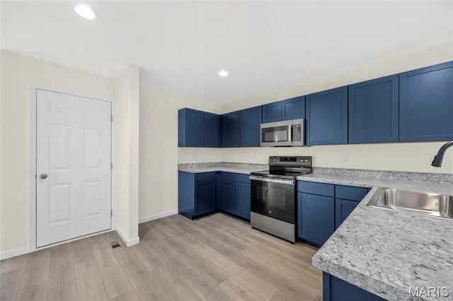 $279,900 | 463 Sunset Hollow Drive, Wentzville, MO 63385