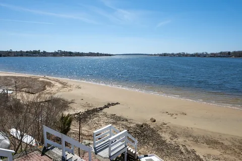 $850,000 | 15 Oakhill Road, Wareham, MA 02571
