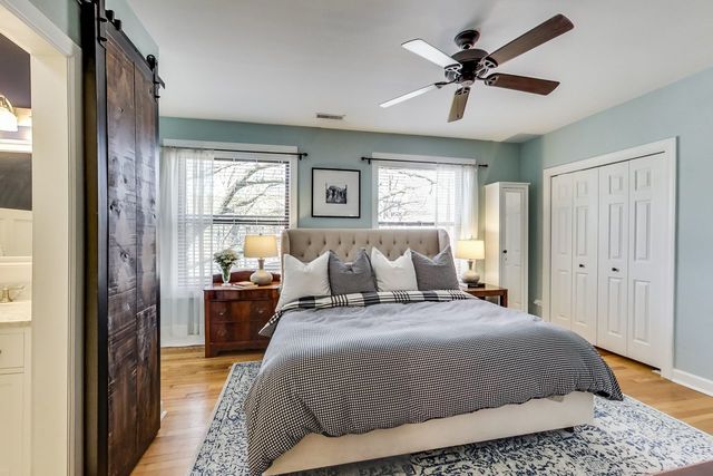 923 West Addison Street, Unit 2A Chicago, IL 60613 - Photo 11 of 24