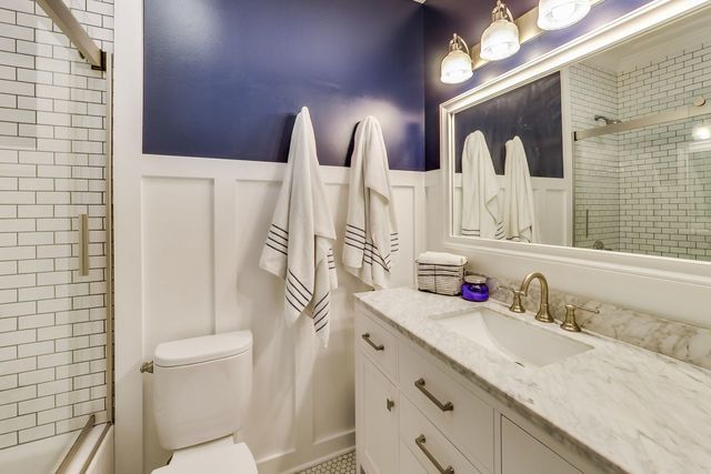 923 West Addison Street, Unit 2A Chicago, IL 60613 - Photo 12 of 24