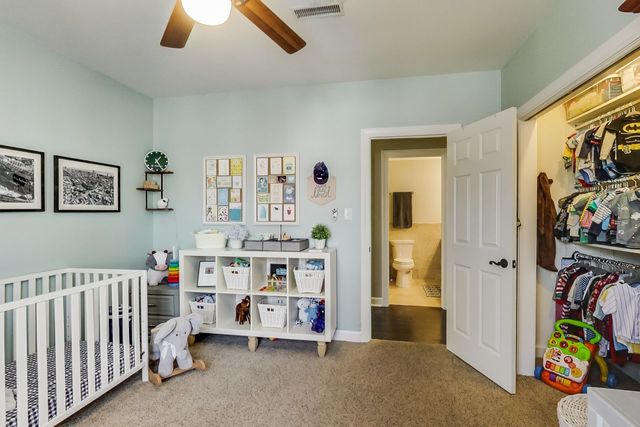 923 West Addison Street, Unit 2A Chicago, IL 60613 - Photo 16 of 24