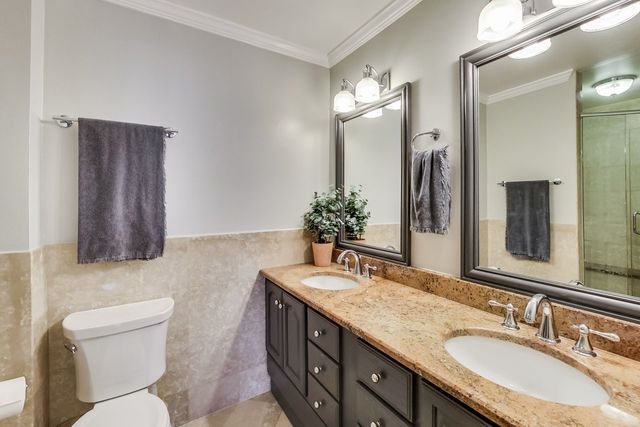 923 West Addison Street, Unit 2A Chicago, IL 60613 - Photo 17 of 24