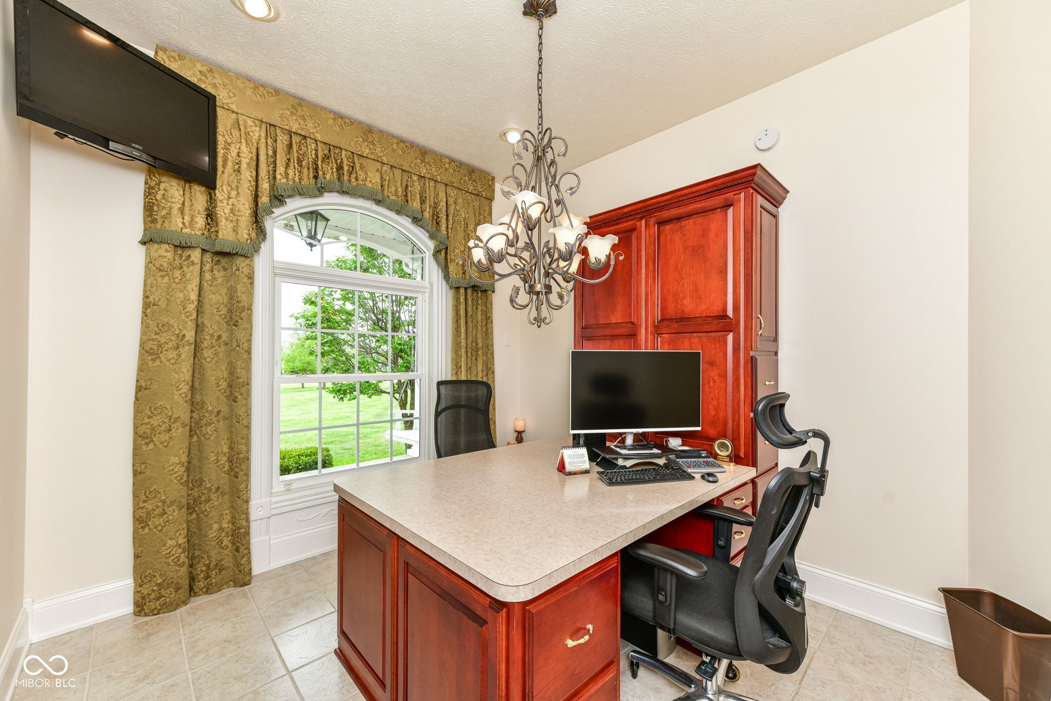 5264 Rocklane Road Greenwood, IN 46143 - Photo 7 of 69
