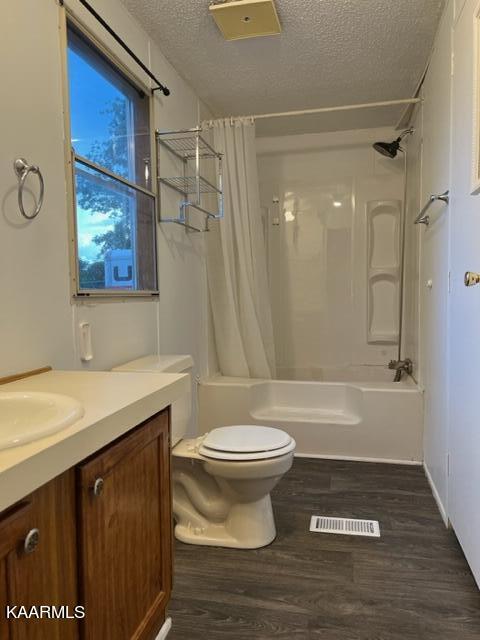 5709 Roberts Road Corryton, TN 37721 - Photo 12 of 24 12 - Owners Bath
