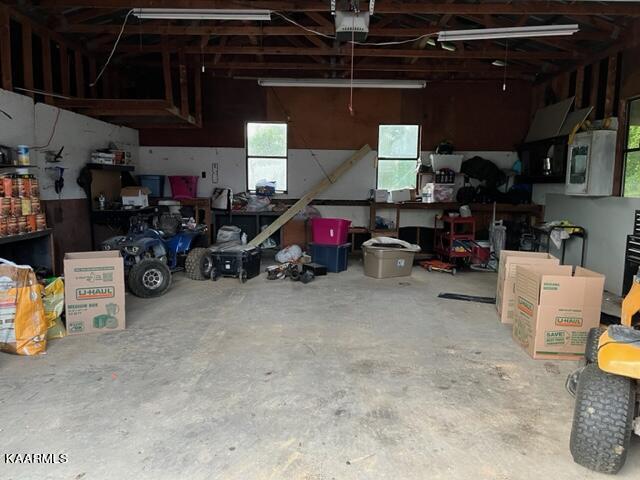 5709 Roberts Road Corryton, TN 37721 - Photo 16 of 24 16 - Garage