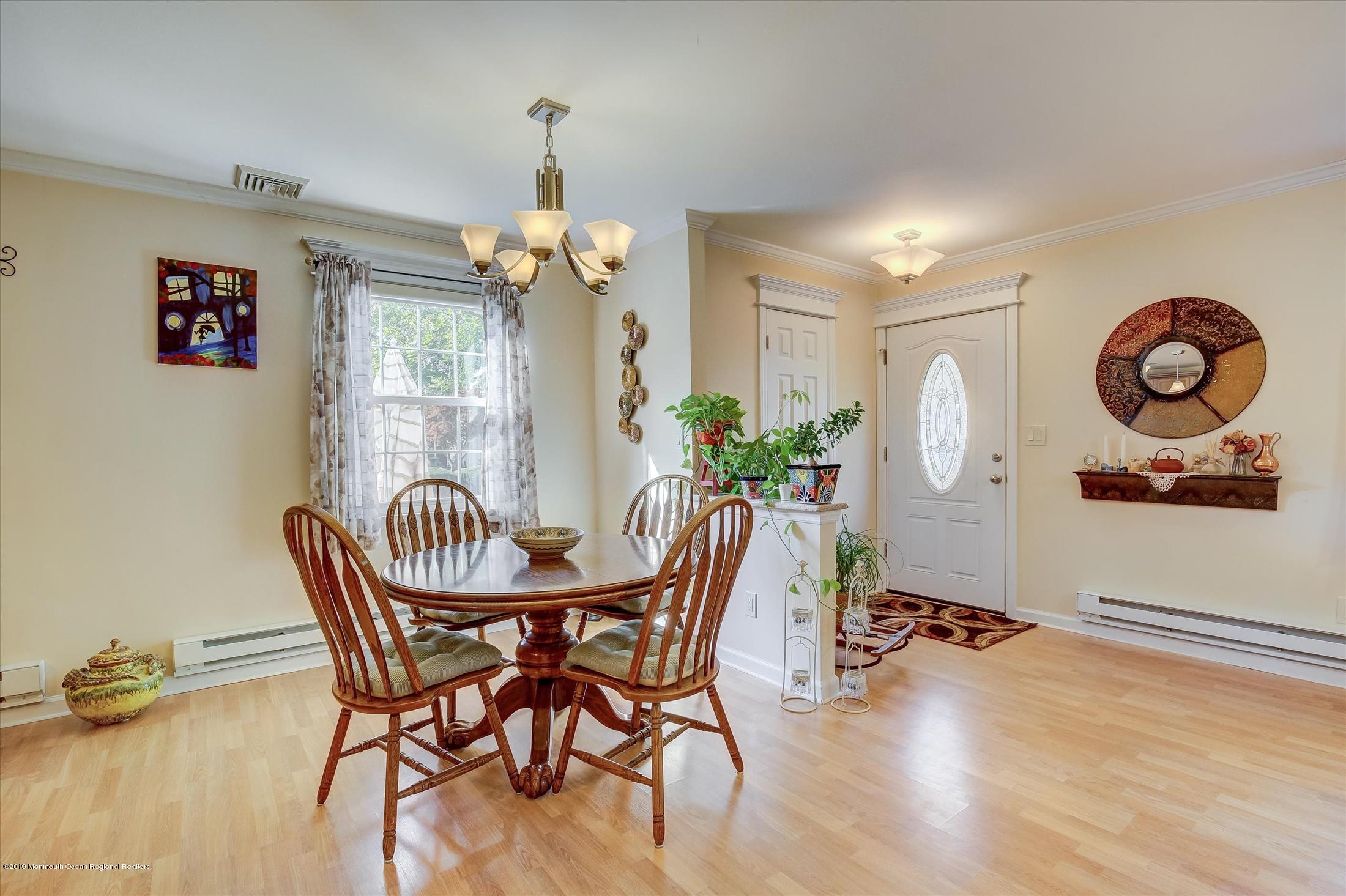 35 D Zacatin Road, Unit 1000 Freehold, NJ 07728 - Photo 4 of 16 14-Kitchen