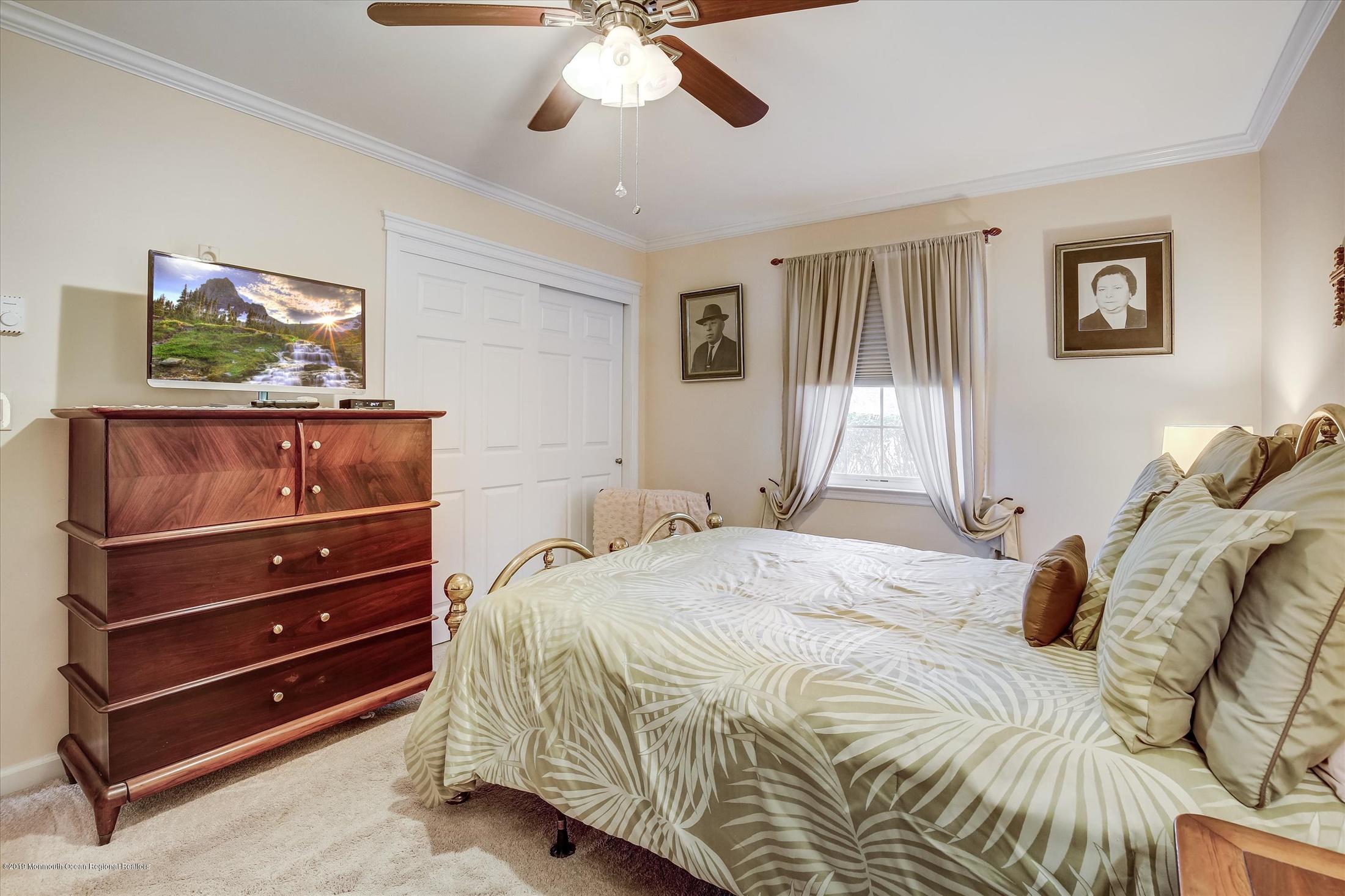 35 D Zacatin Road, Unit 1000 Freehold, NJ 07728 - Photo 9 of 16 19-Master Bedroom