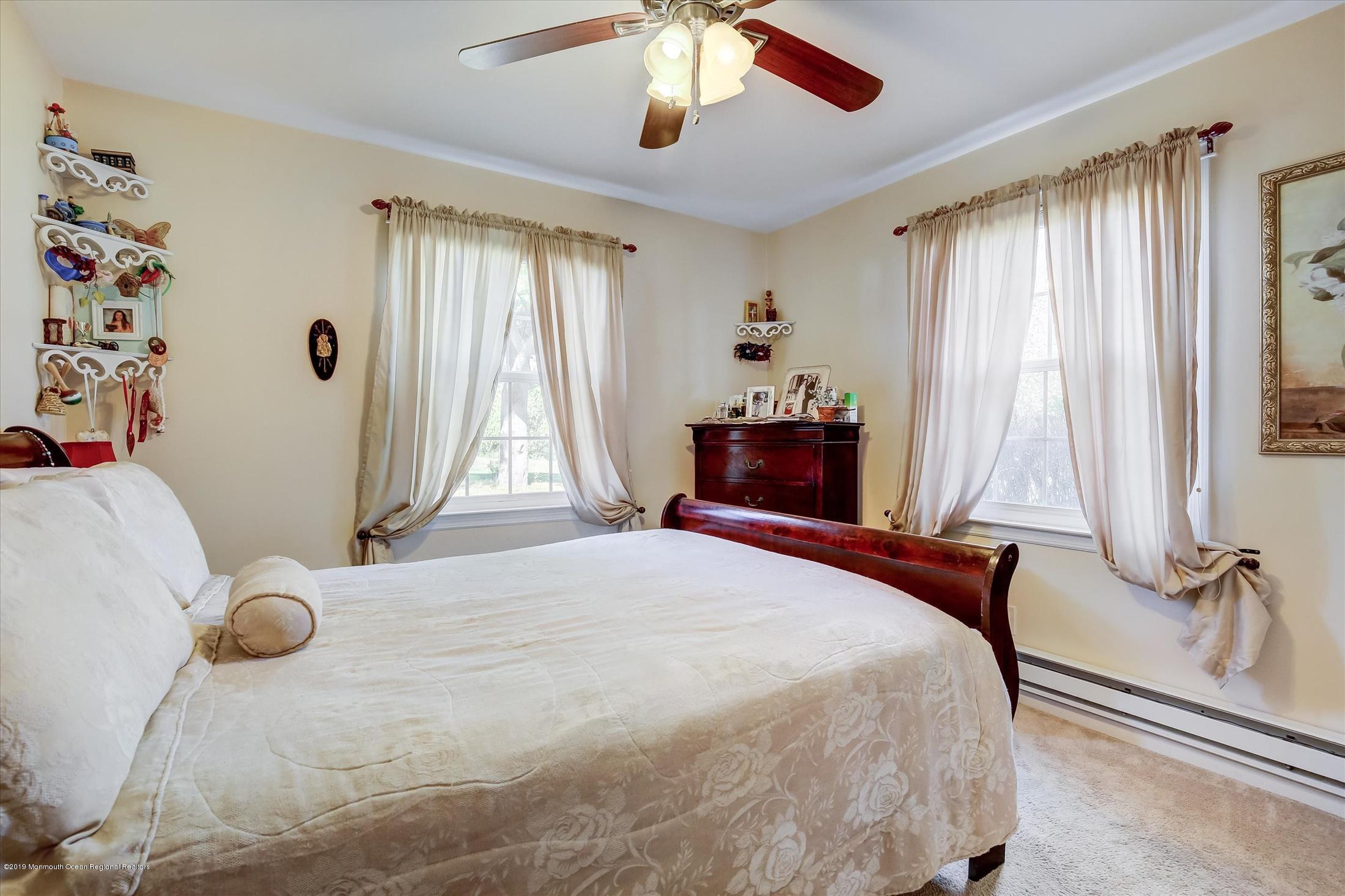 35 D Zacatin Road, Unit 1000 Freehold, NJ 07728 - Photo 10 of 16 23-Bedroom