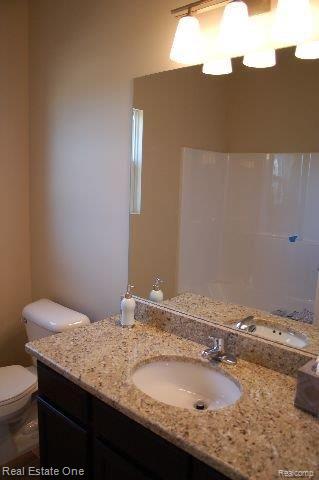 3483 Columbia Drive Rochester, MI 48307 - Photo 12 of 18 FIRST FLR BATH.JPG