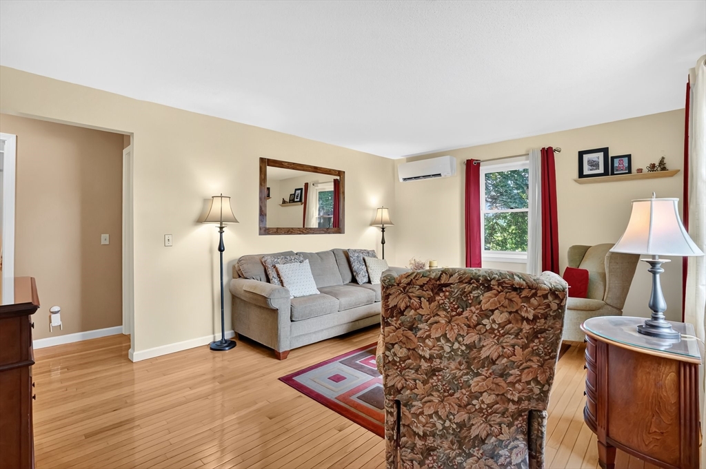 10 Humeston Slope Holyoke, MA 01040 - Photo 8 of 41 Gallery Image 8