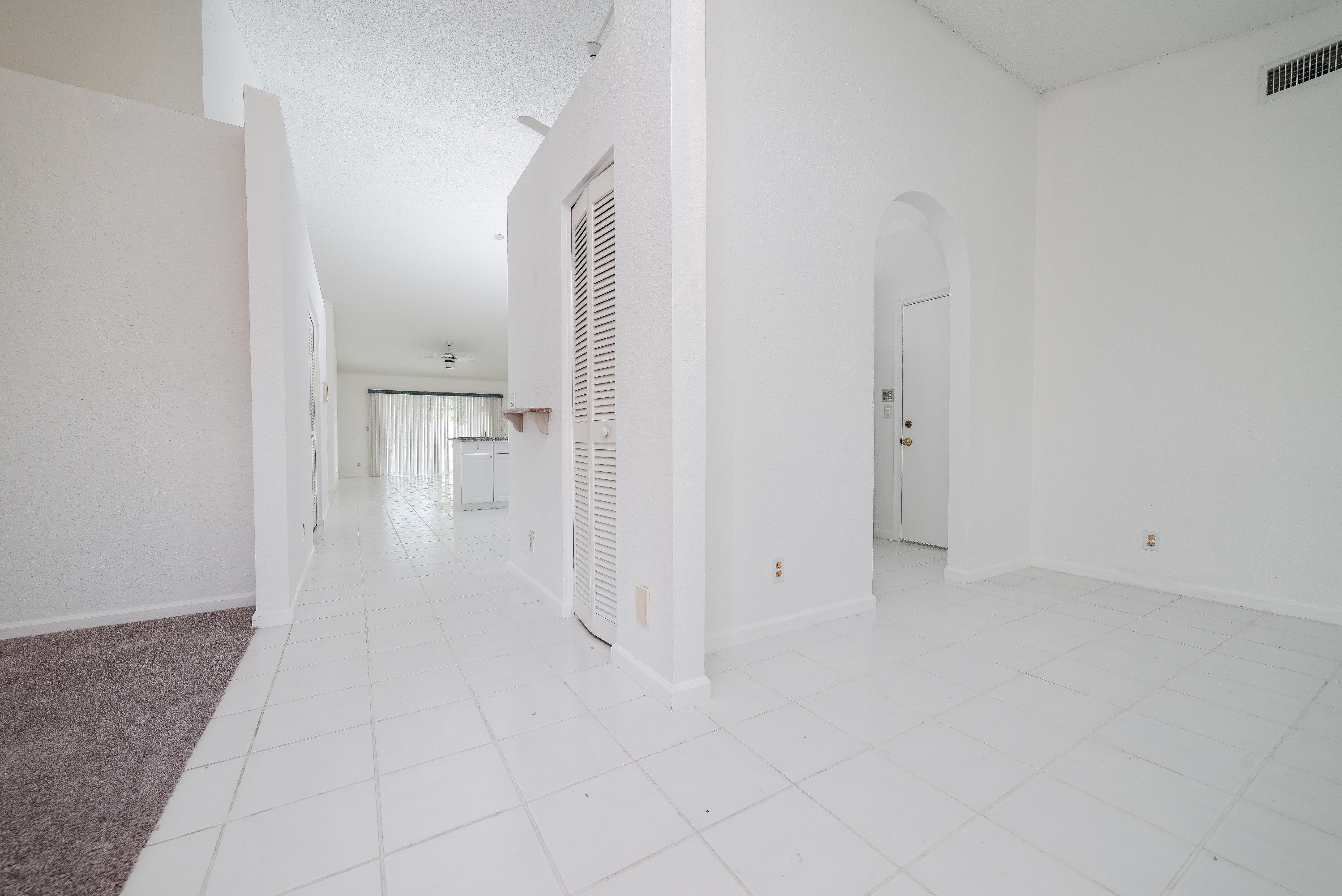 18358 Fresh Lake Way Boca Raton, FL 33498 - Photo 4 of 35 entrance way
