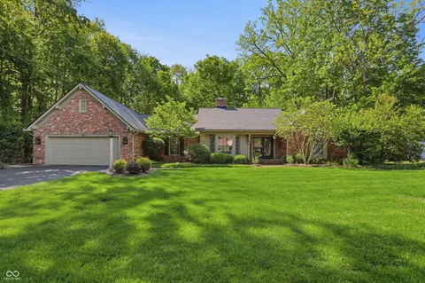 $635,000 | 625 Eagle Creek Circle, Zionsville, IN 46077