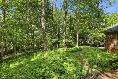 $635,000 | 625 Eagle Creek Circle, Zionsville, IN 46077