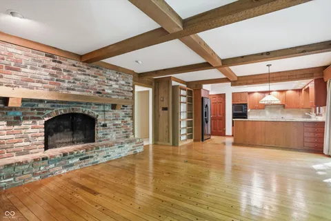 $635,000 | 625 Eagle Creek Circle, Zionsville, IN 46077
