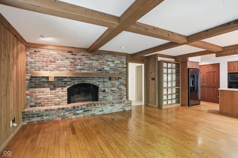 $635,000 | 625 Eagle Creek Circle, Zionsville, IN 46077