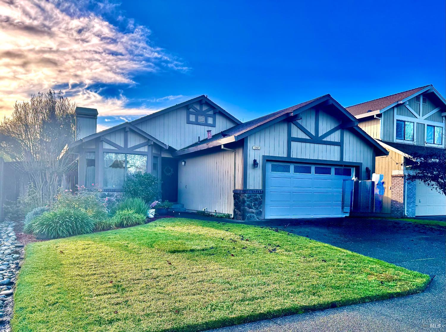 10845 Rio Ruso Drive Windsor, CA 95492 - Photo 1 of 30 a view of a house with a yard
