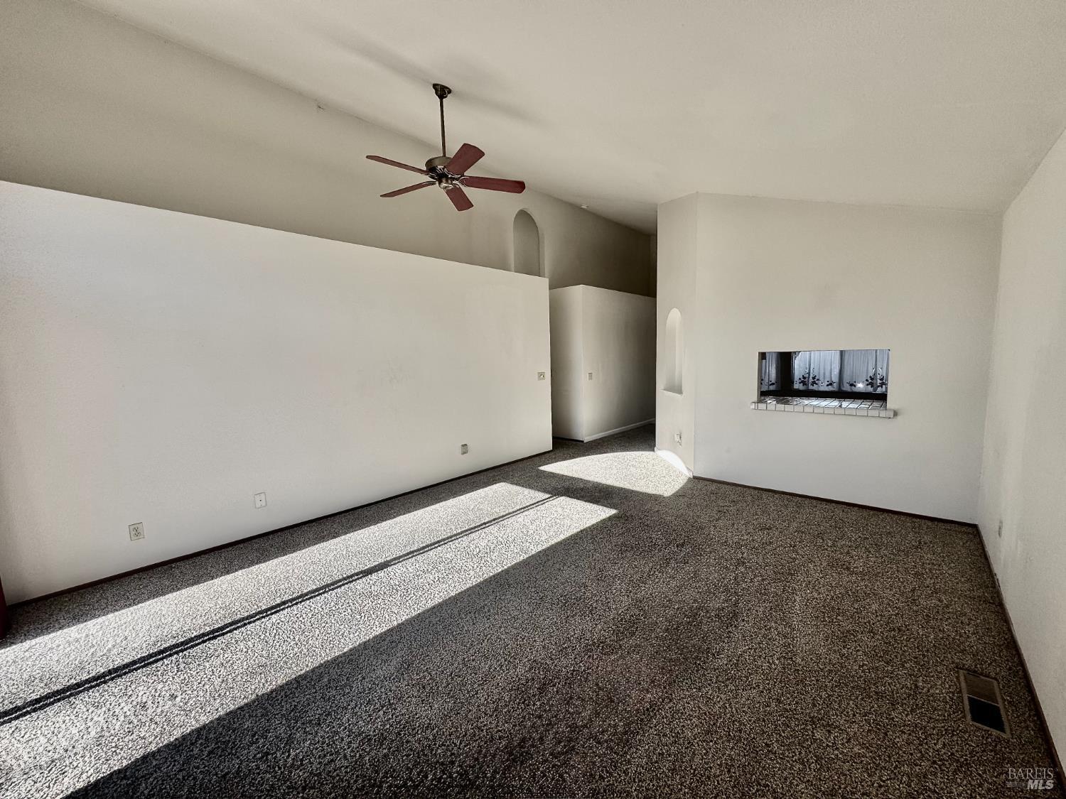 10845 Rio Ruso Drive Windsor, CA 95492 - Photo 12 of 30 a view of a big room with carpet