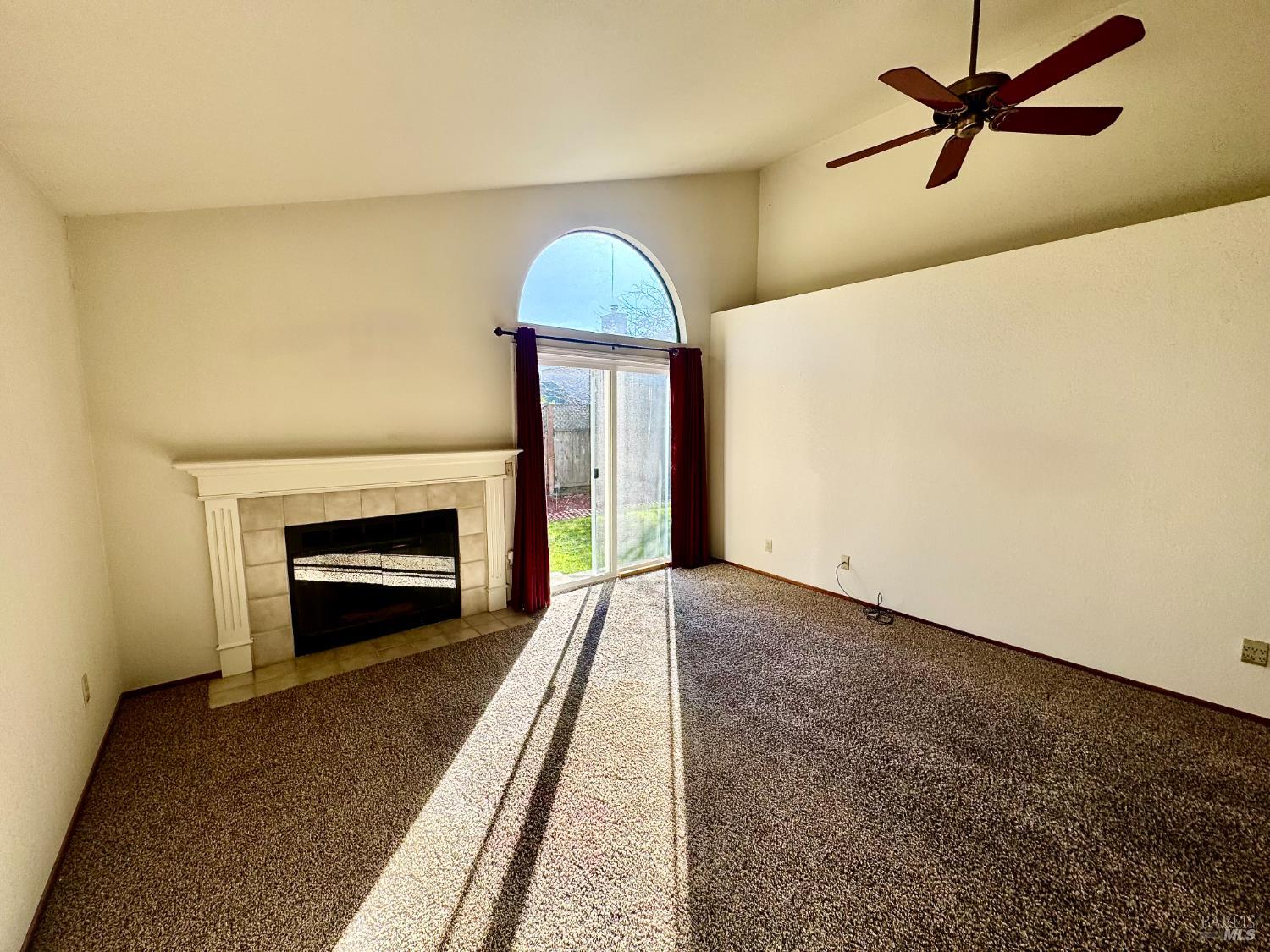 10845 Rio Ruso Drive Windsor, CA 95492 - Photo 13 of 30 Gas Fireplace