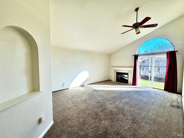 $709,990 | 10845 Rio Ruso Drive, Windsor, CA 95492