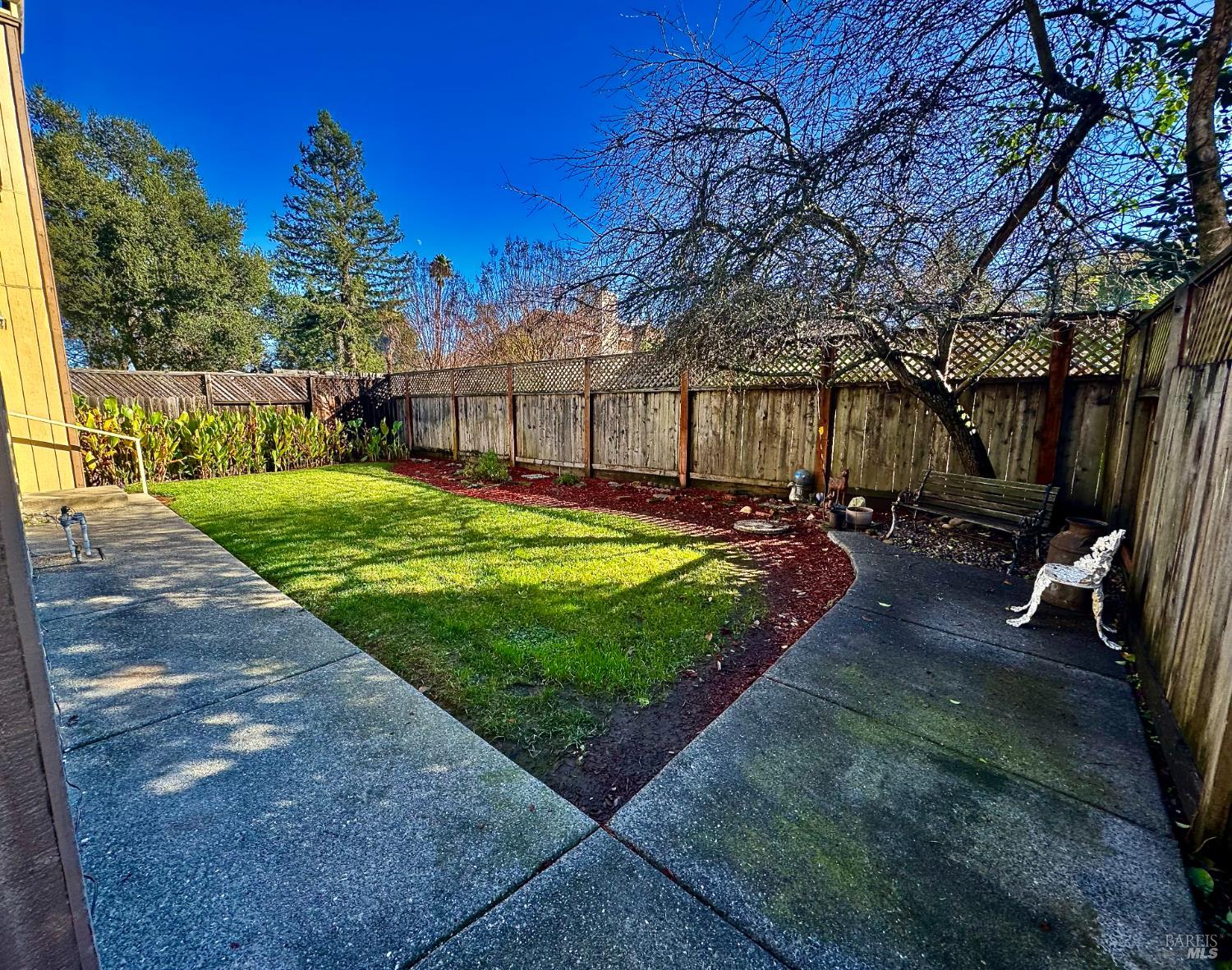 10845 Rio Ruso Drive Windsor, CA 95492 - Photo 28 of 29 Concrete walkways along perimeter