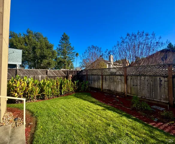 $749,975 | 10845 Rio Ruso Drive, Windsor, CA 95492