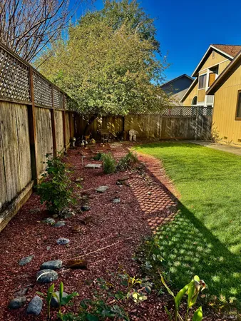 $709,990 | 10845 Rio Ruso Drive, Windsor, CA 95492