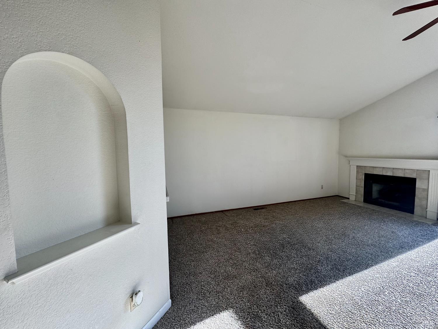 10845 Rio Ruso Drive Windsor, CA 95492 - Photo 8 of 30 a view of an empty room and fire place