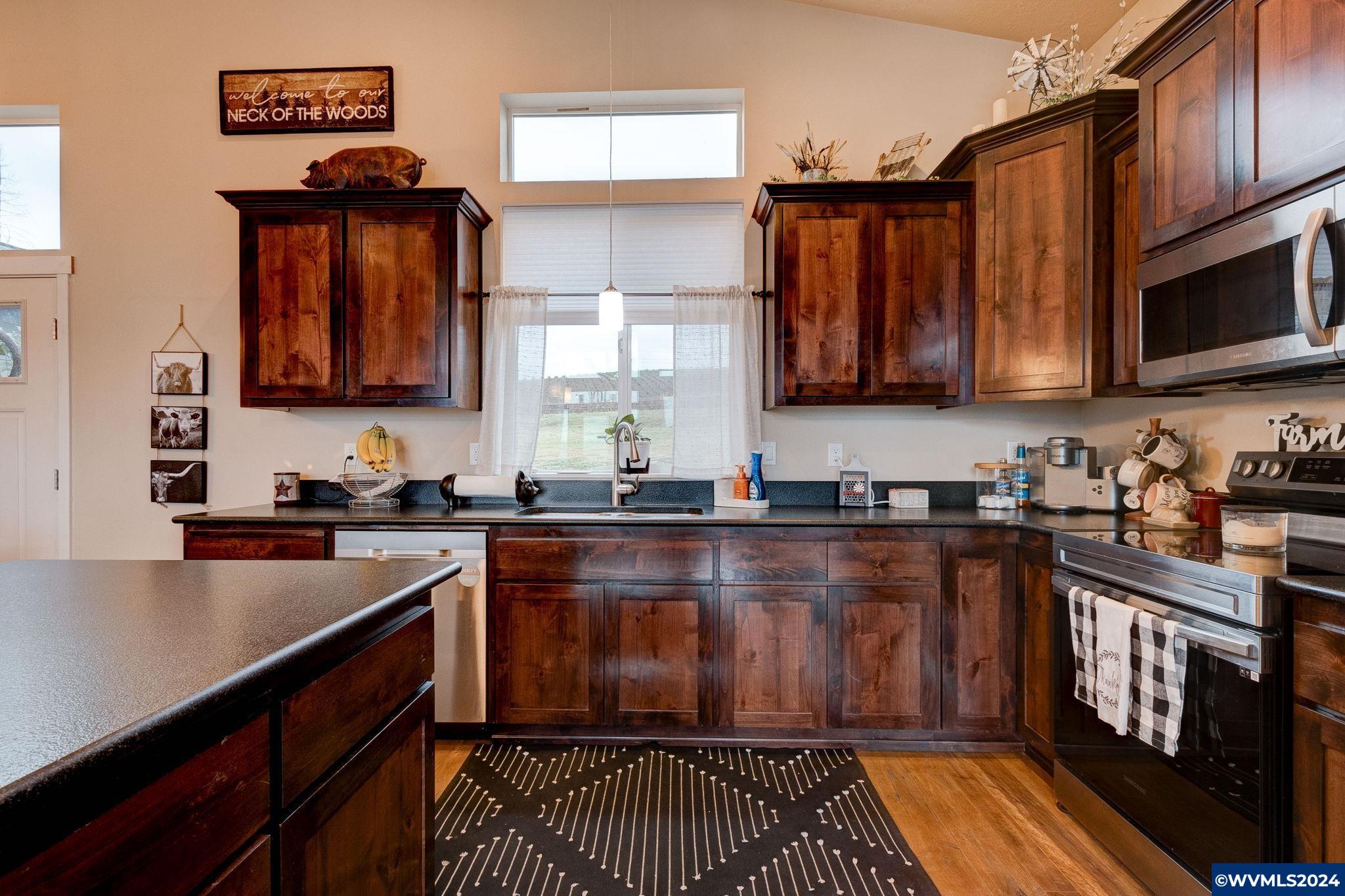 10224 Wagner Road Lyons, OR 97358 - Photo 14 of 45 Gallery Image 14