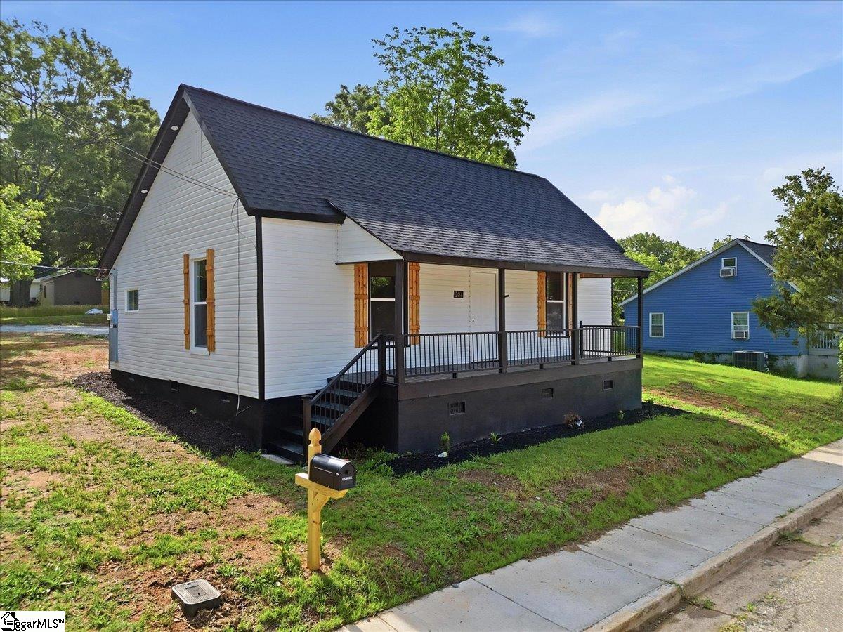 204 Kay Street Honea Path, SC 29654 - Photo 3 of 34
