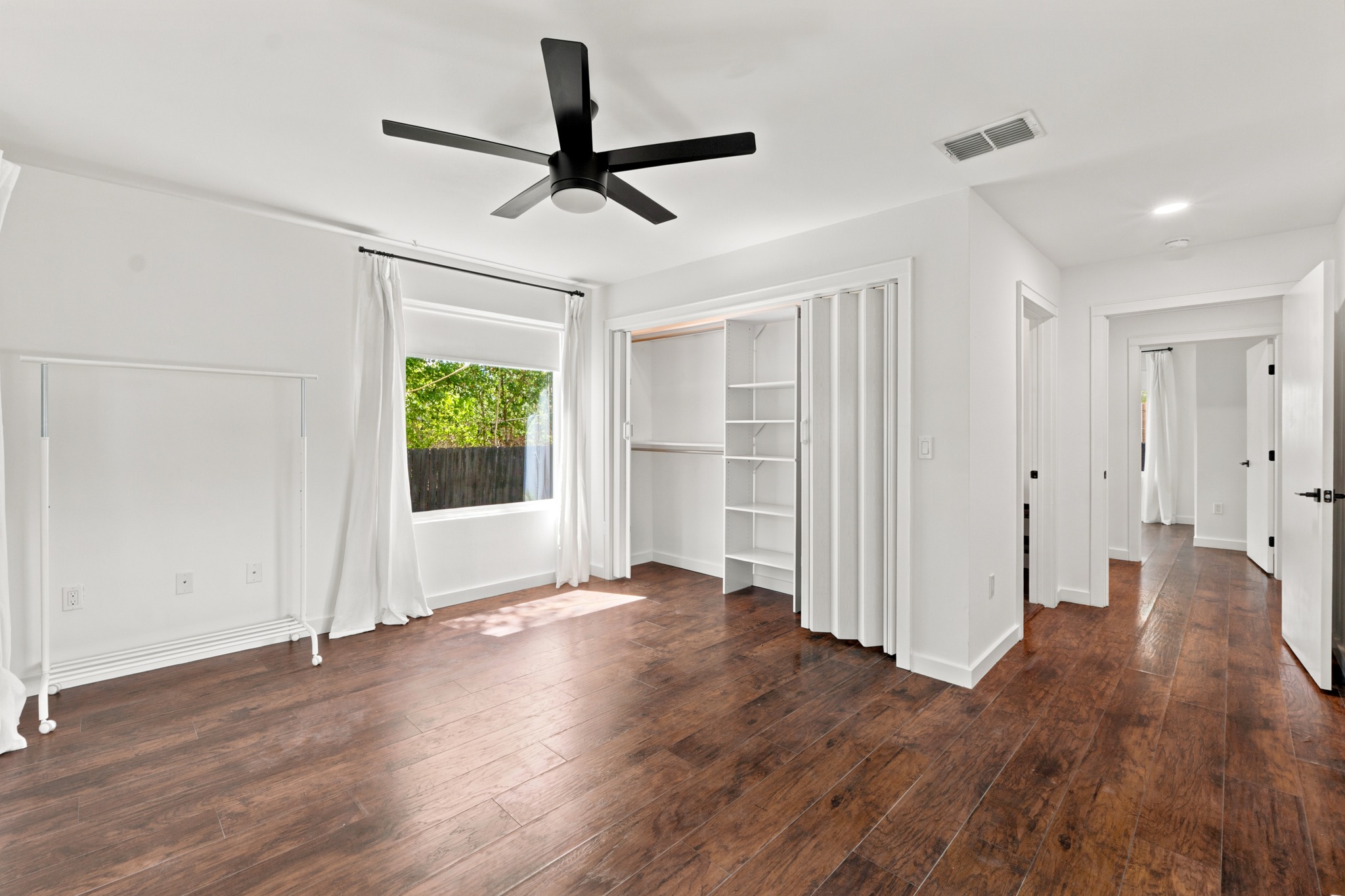 5307 Prock Lane, Unit 2 Austin, TX 78721 - Photo 13 of 27 Gallery Image 13