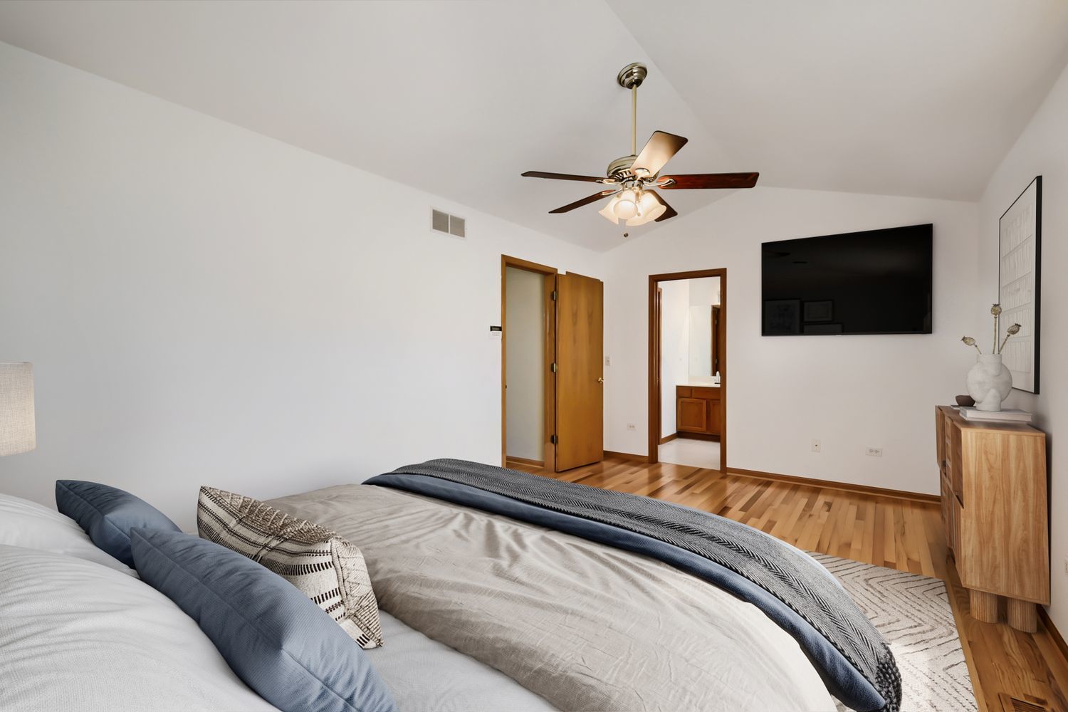 2016 Jeffrey Lane, Unit 2016 Elgin, IL 60123 - Photo 12 of 20