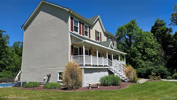 $729,925 | 115 Emans Road, LaGrangeville, NY 12540