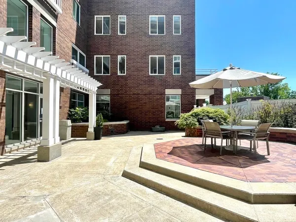 $835,000 | 950 Massachusetts Avenue, Unit 418, Cambridge, MA 02139