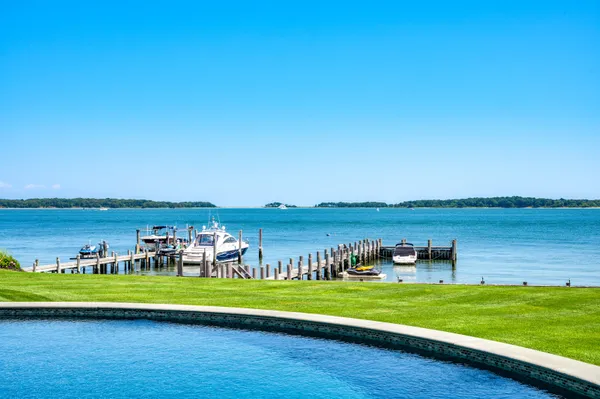 $375,000 | 51 Mashomuck Drive, Sag Harbor, NY 11963