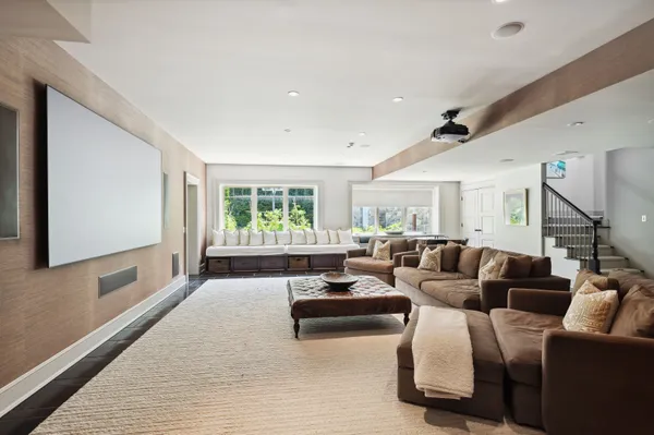 $375,000 | 51 Mashomuck Drive, Sag Harbor, NY 11963