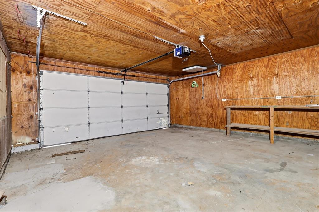 103 Calhoun Bend Azle, TX 76020 - Photo 26 of 32 Gallery Image 26