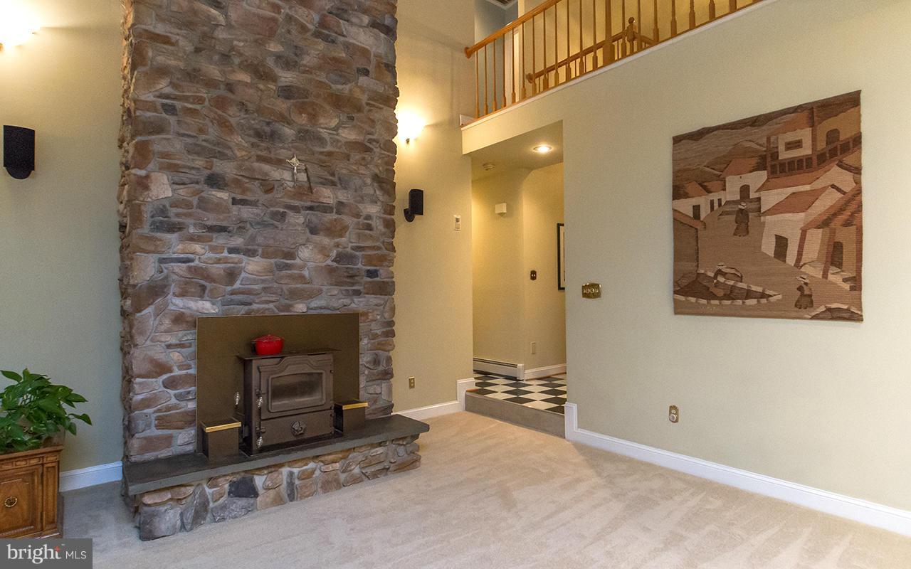 17612 Backbone Road Parkton, MD 21120 - Photo 9 of 30 Family Room