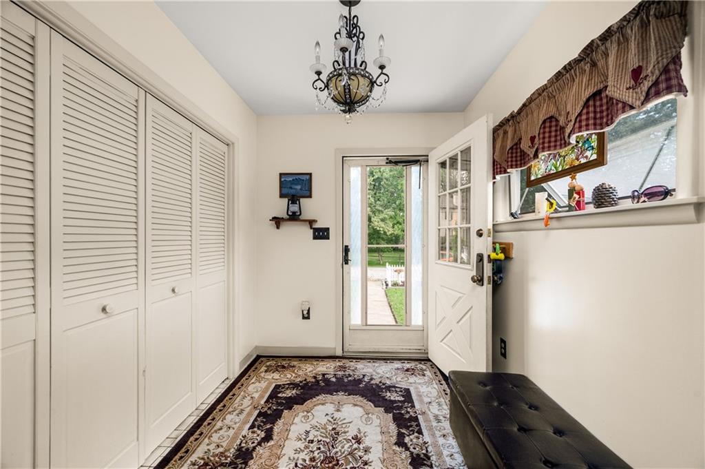 1560 Westerman Road Hermitage, PA 16148 - Photo 4 of 29 Gallery Image 4