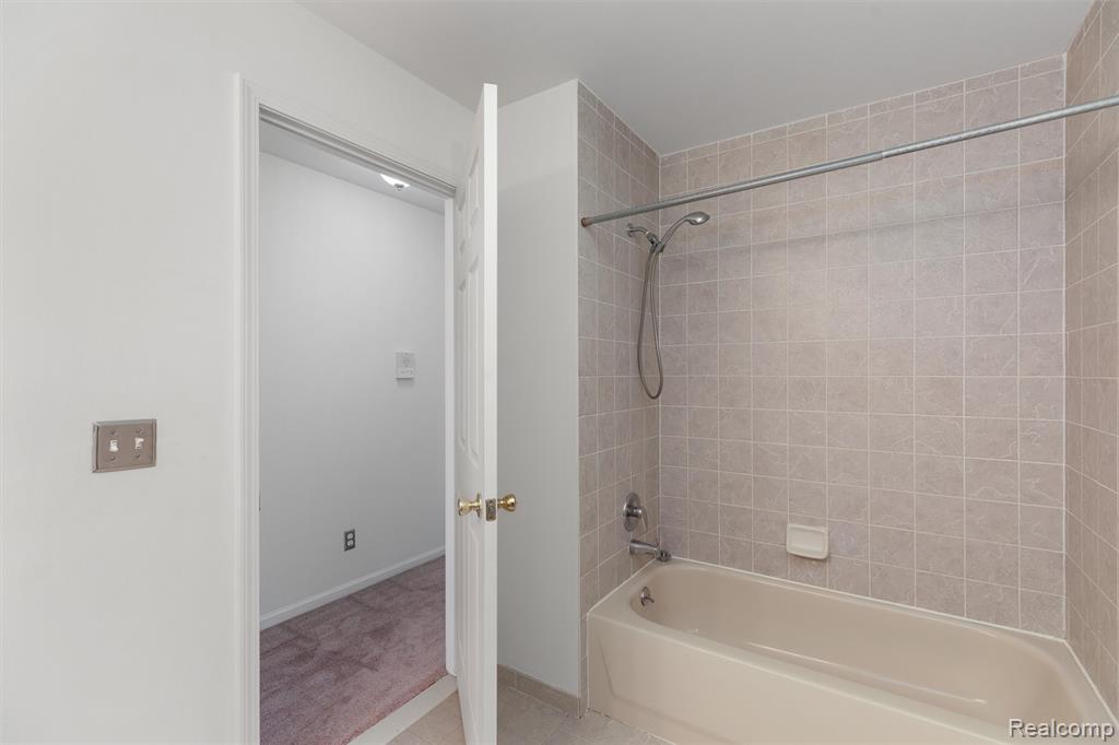 1790 Flagstone Circle Rochester, MI 48307 - Photo 23 of 30